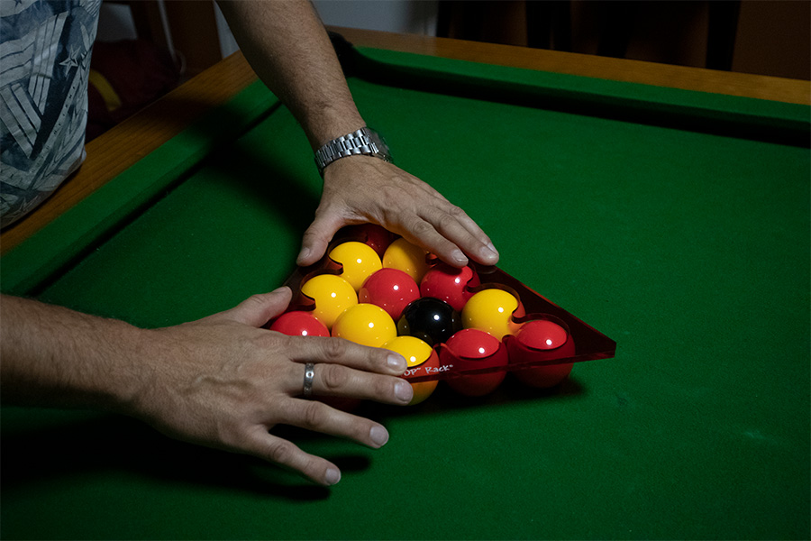 Using the “TOP rack for 8-ball pool